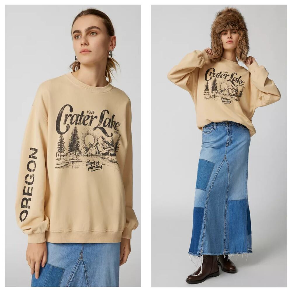 Urban Outfitters Crater Lake Overdyed Crew Neck Sweatshirt Small Yellow Oregon - Picture 1 of 15
